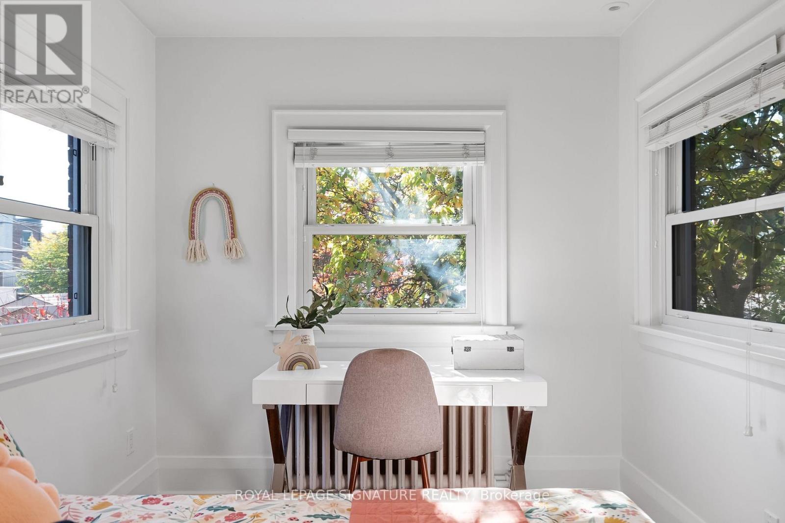 25 Cranbrooke Avenue, Toronto, Ontario  M5M 1M3 - Photo 18 - C14103332