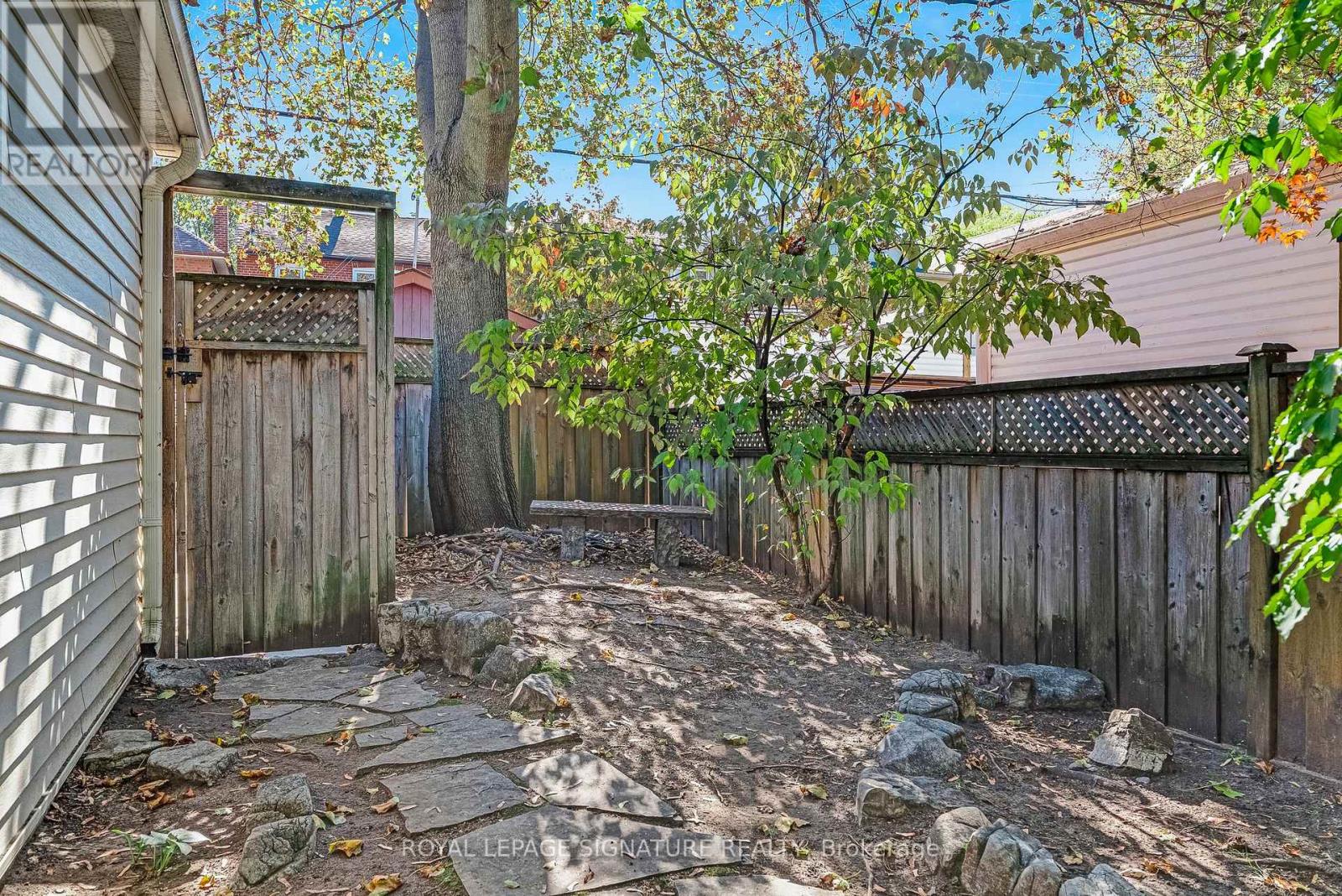 25 Cranbrooke Avenue, Toronto, Ontario  M5M 1M3 - Photo 37 - C14103332