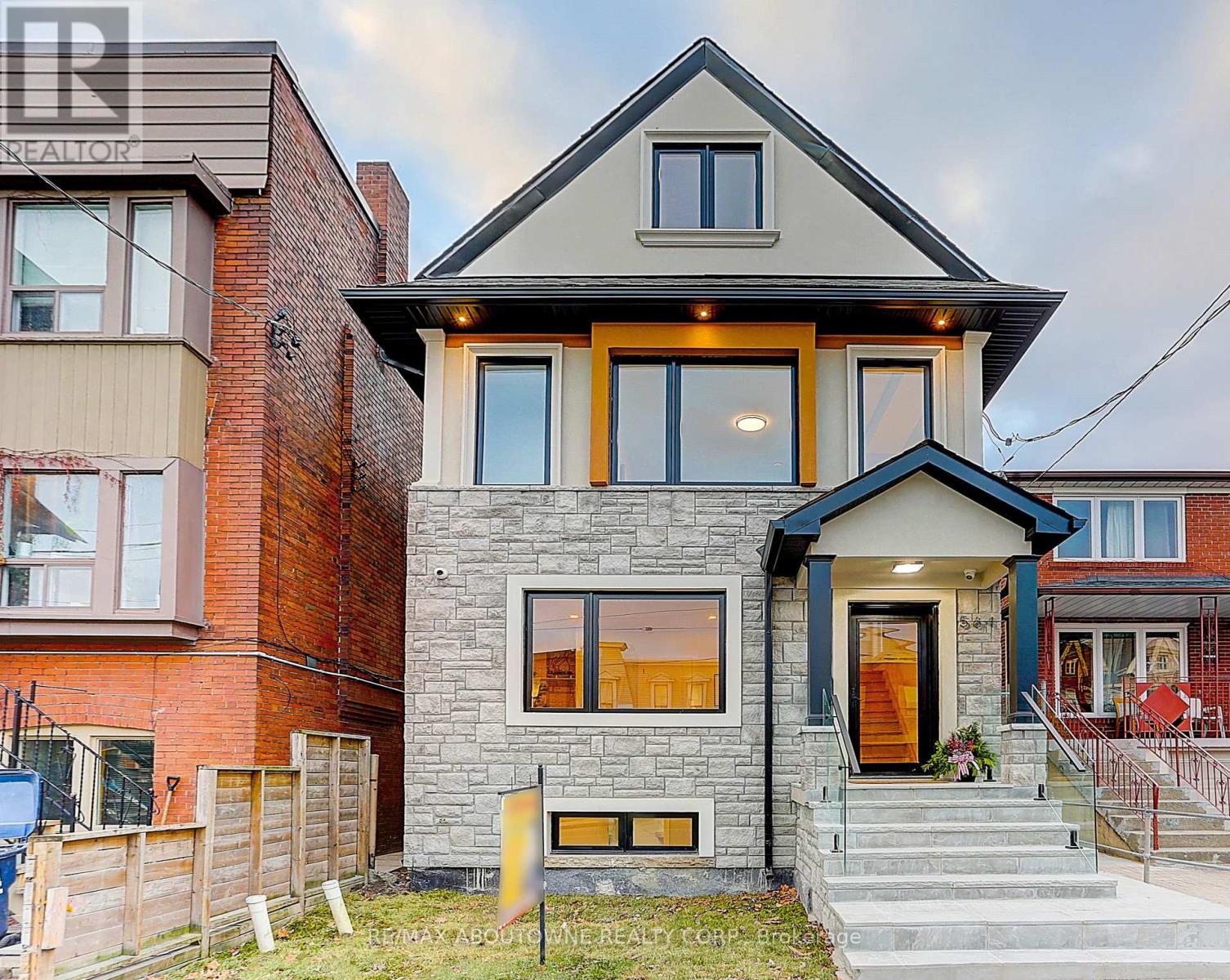564 Dufferin Street, Toronto, Ontario  M6K 2A9 - Photo 1 - C14103342