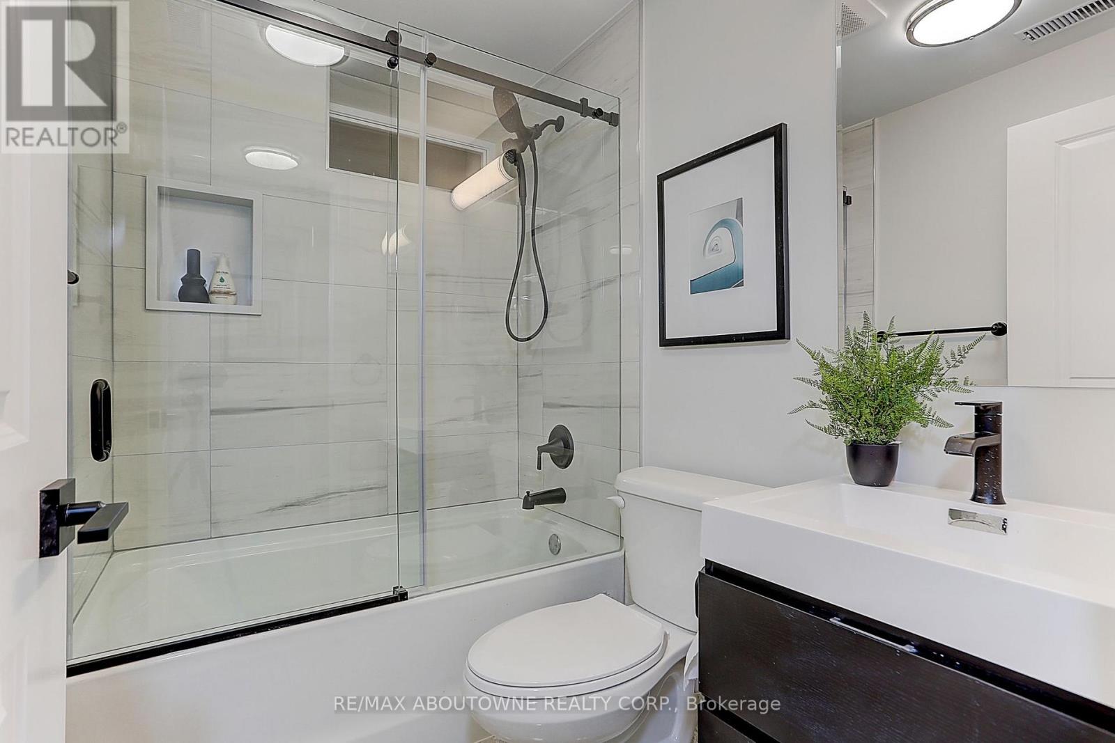 564 Dufferin Street, Toronto, Ontario  M6K 2A9 - Photo 44 - C14103342
