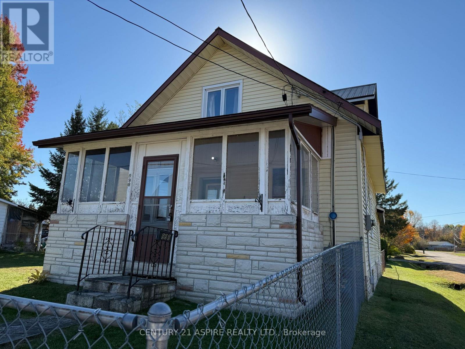998 Bronx Street, Pembroke, Ontario  K8A 6G3 - Photo 3 - X14103298