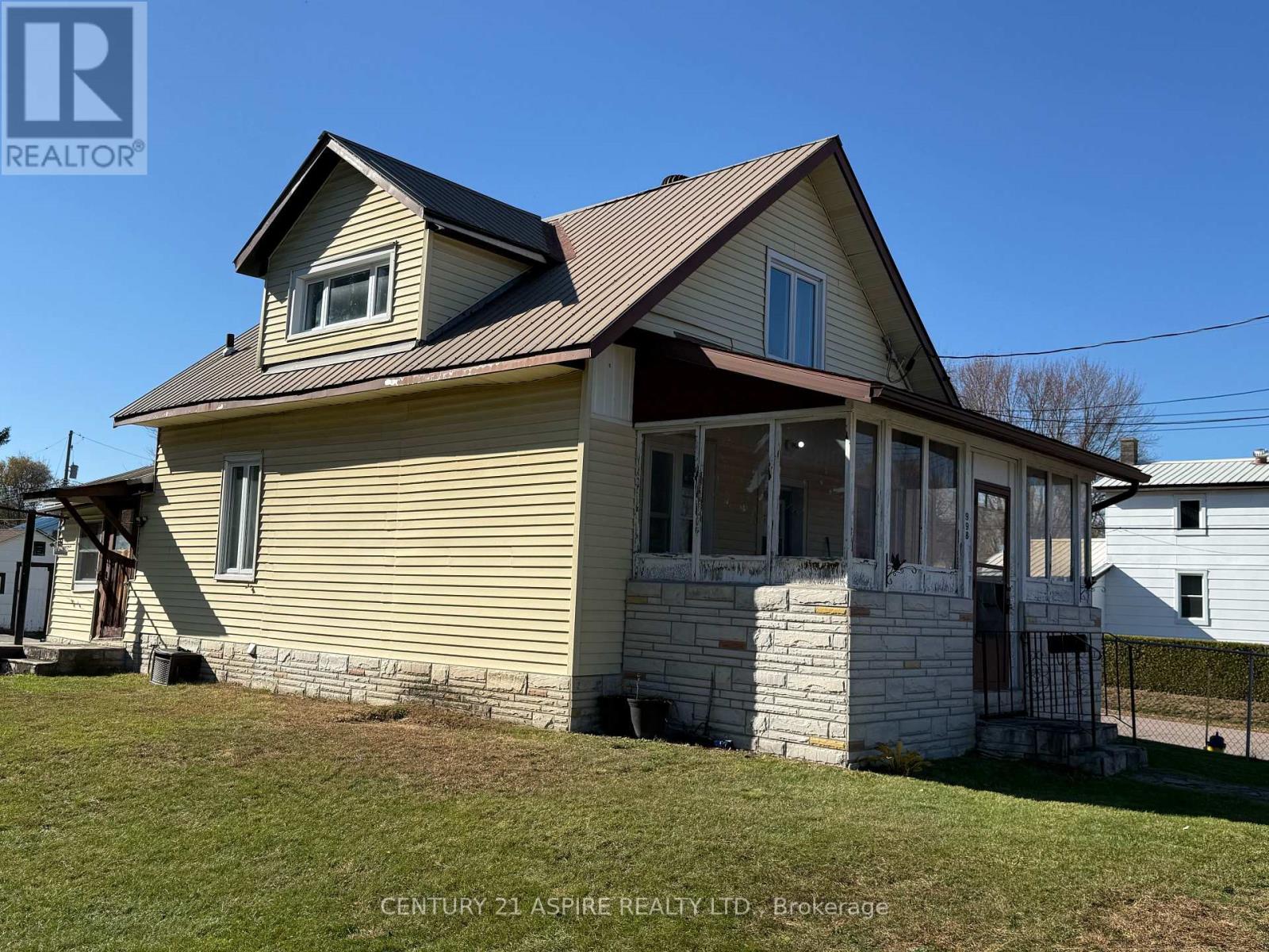 998 Bronx Street, Pembroke, Ontario  K8A 6G3 - Photo 4 - X14103298