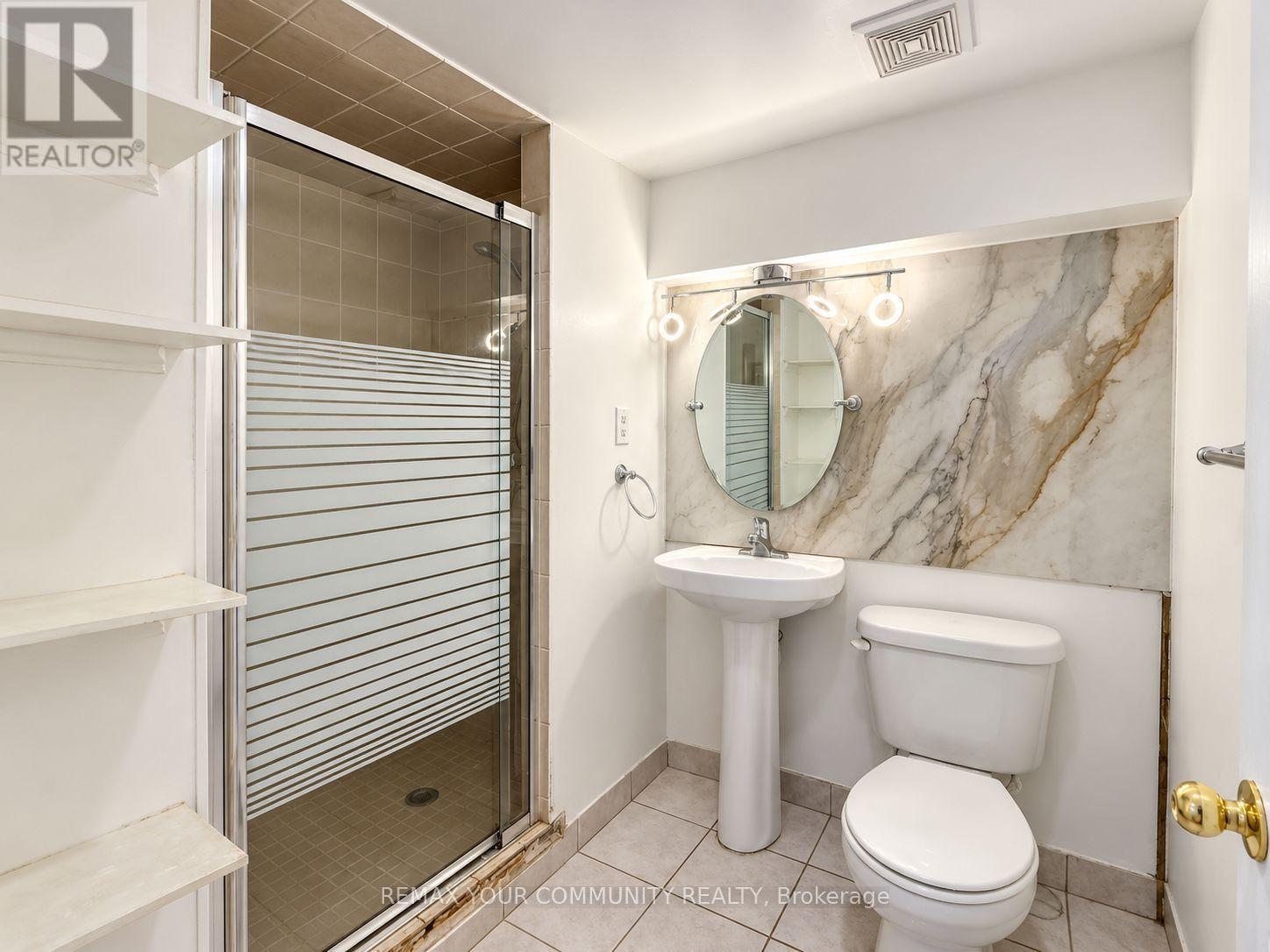 8 Hillside Avenue, Vaughan, Ontario  L4K 1X1 - Photo 15 - N14103238