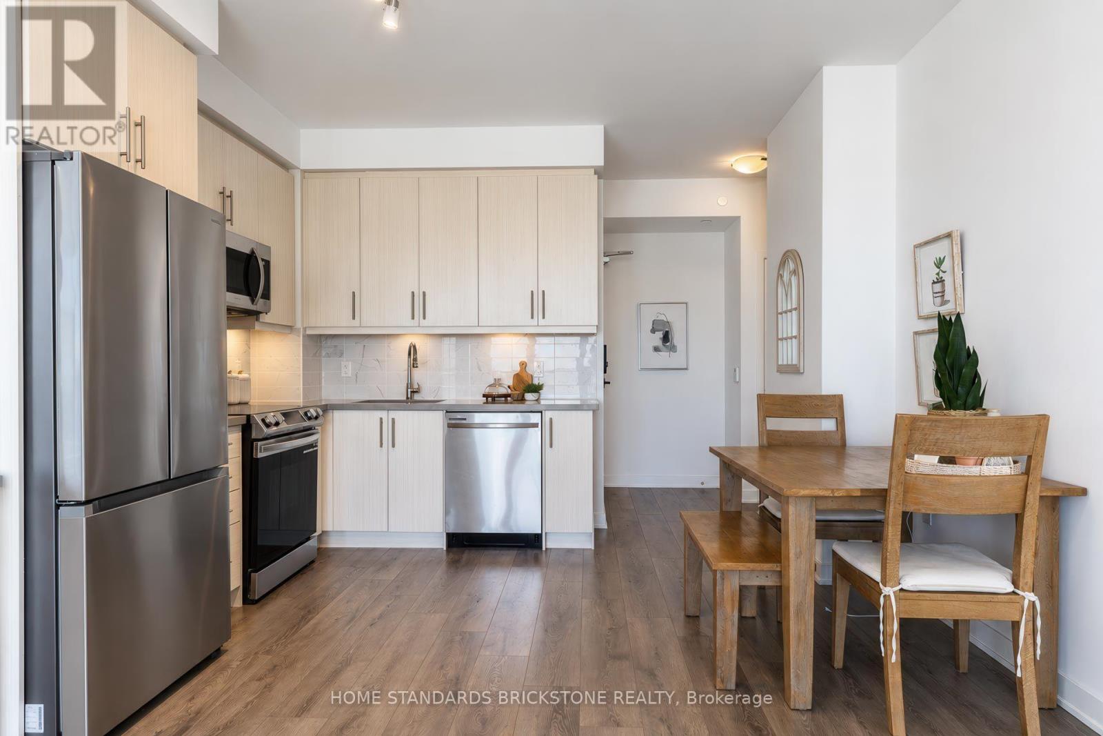 1207 - 105 Oneida Crescent, Richmond Hill (Langstaff), Ontario  L4B 0H6 - Photo 5 - N14103282