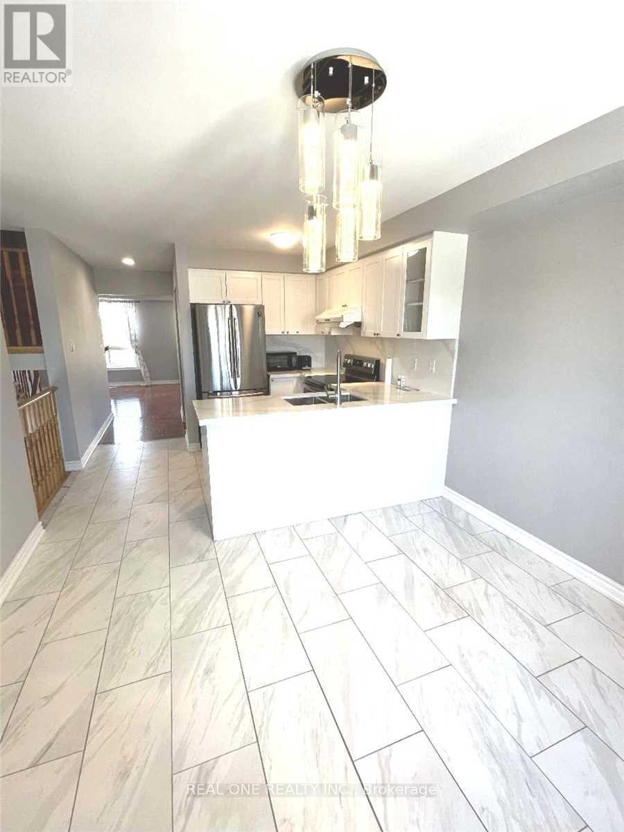 80 Baywell Crescent, Aurora, Ontario  L4G 7N4 - Photo 3 - N14103370