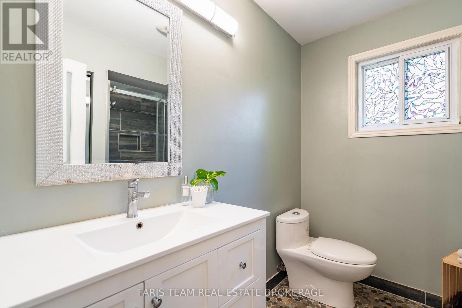 29 Oneida Avenue, Oro-Medonte (Sugarbush), Ontario  L0K 1E0 - Photo 14 - S14103244
