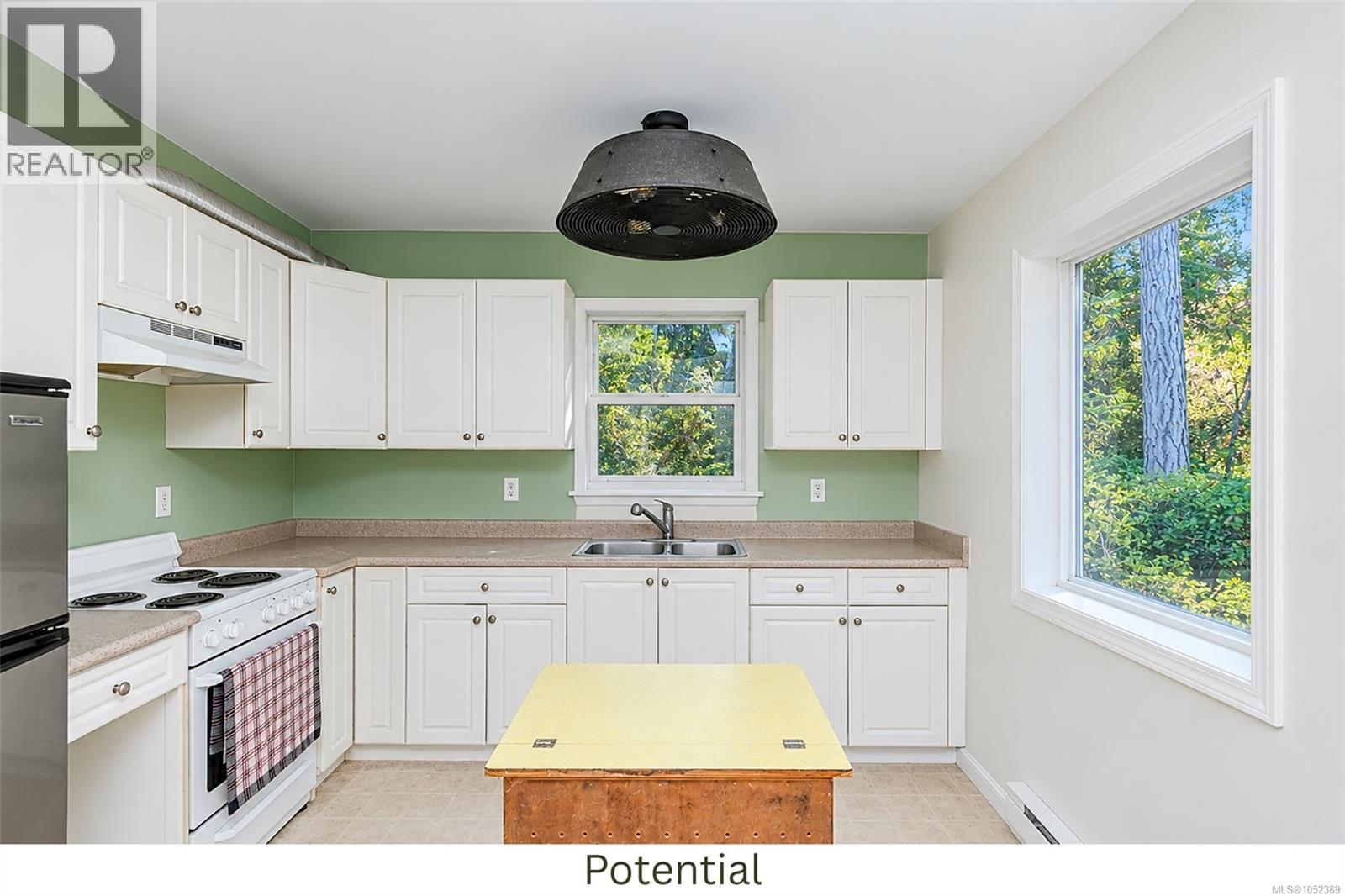 148 Meadow Dr