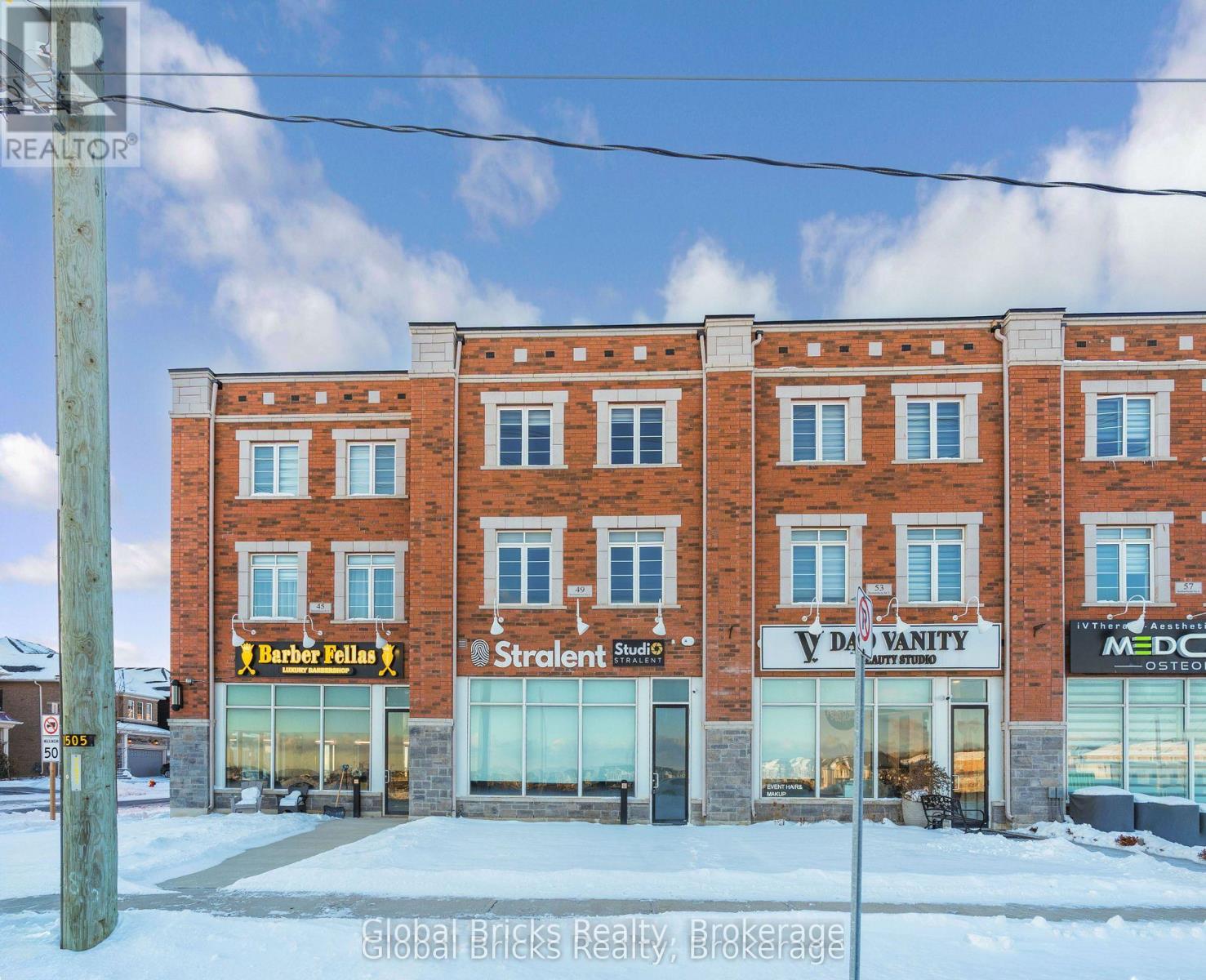 49 Burnhamthorpe Road E, Oakville, Ontario  L6H 7C8 - Photo 2 - W14103230