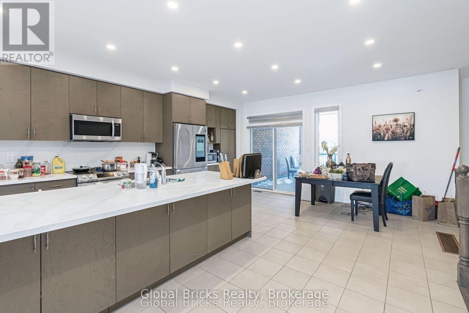 49 Burnhamthorpe Road E, Oakville, Ontario  L6H 7C8 - Photo 21 - W14103230