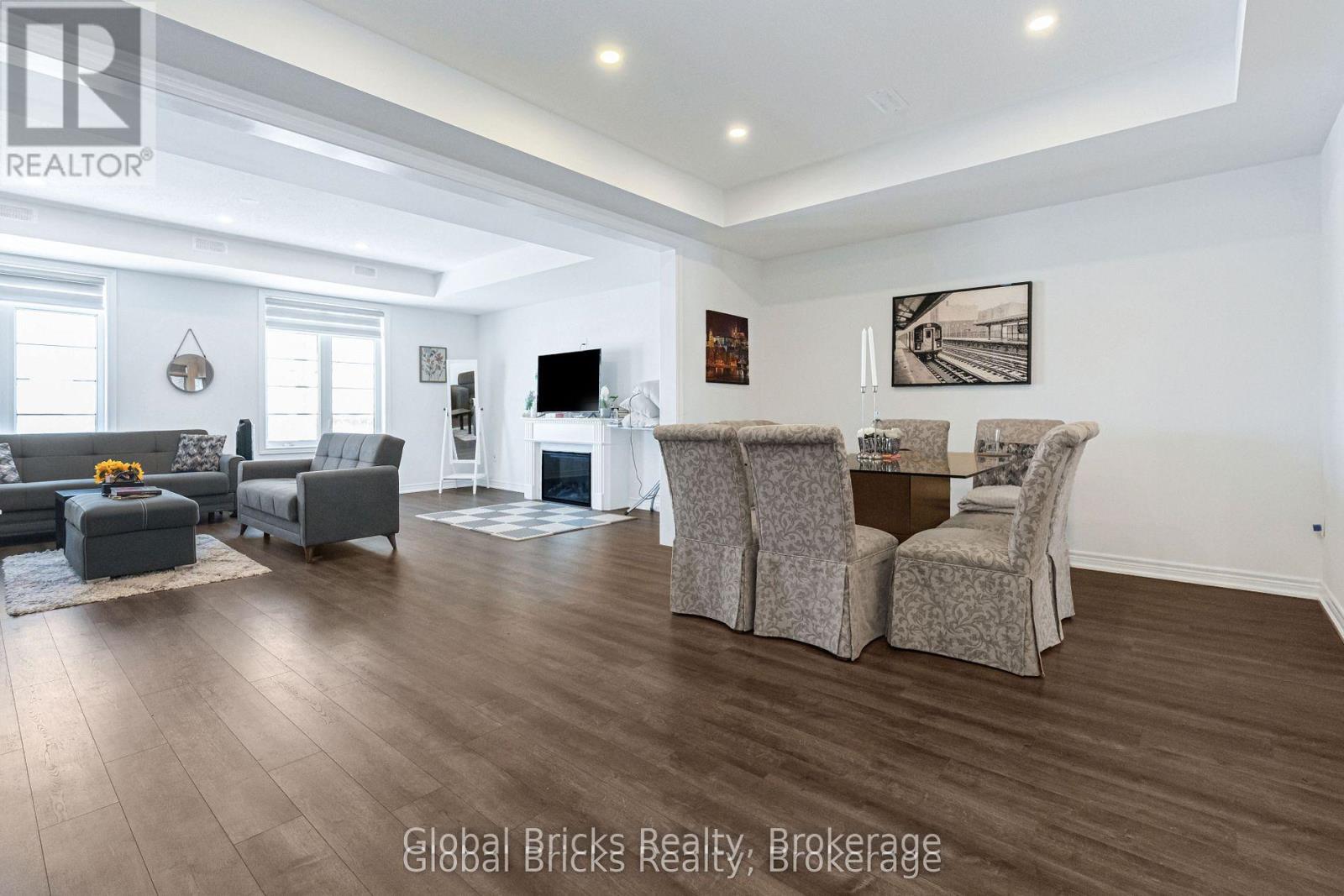 49 Burnhamthorpe Road E, Oakville, Ontario  L6H 7C8 - Photo 25 - W14103230