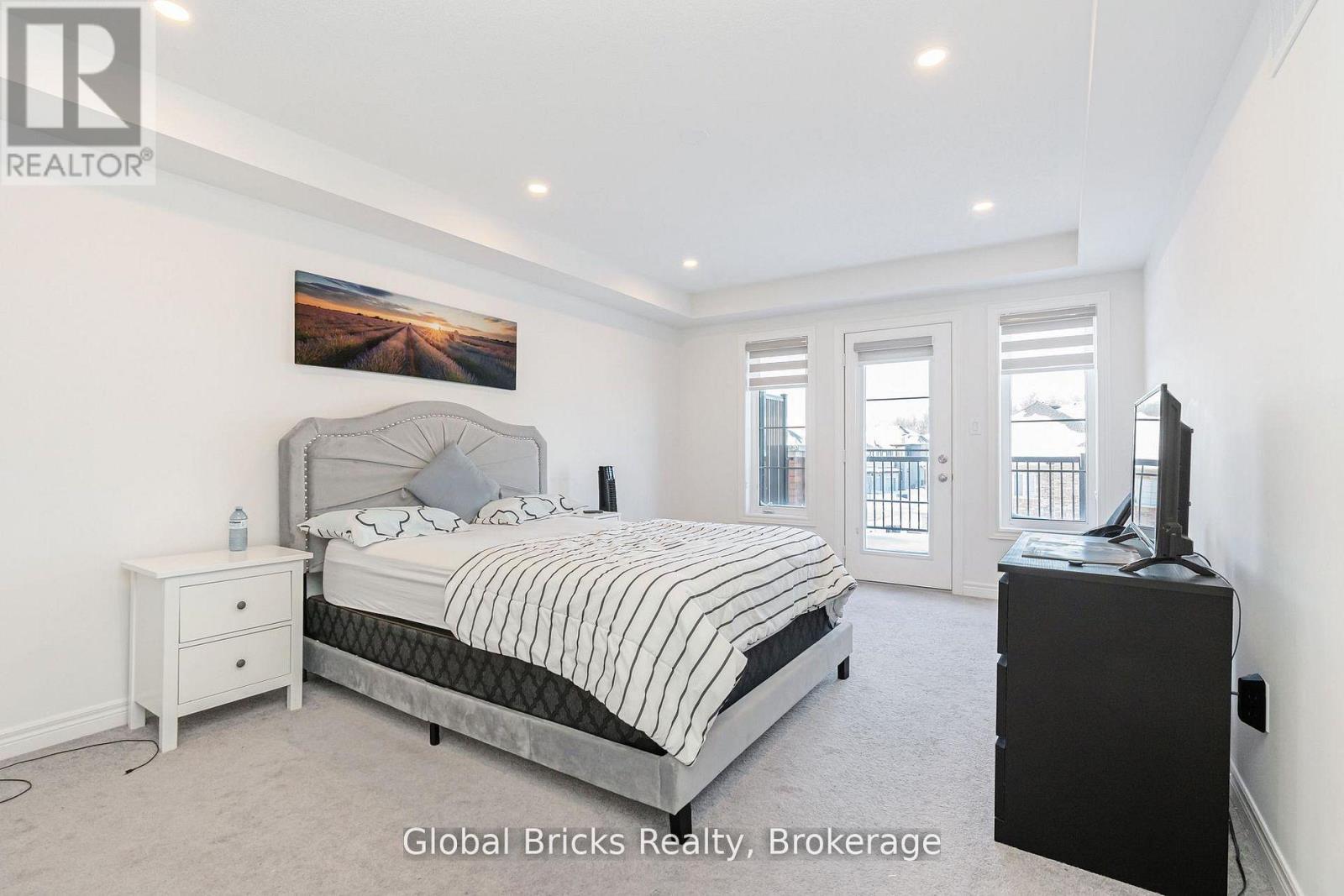 49 Burnhamthorpe Road E, Oakville, Ontario  L6H 7C8 - Photo 32 - W14103230