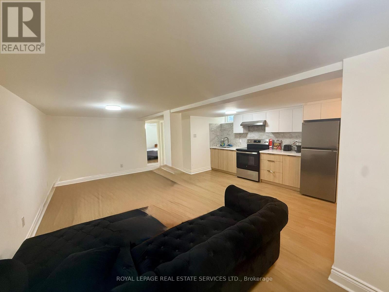 6 - 19 Roseland Drive E, Toronto, Ontario  M8W 1Y3 - Photo 5 - W14103270