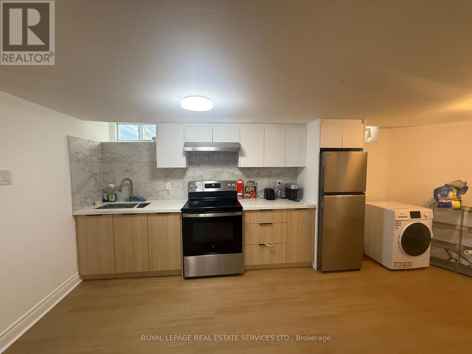 6 - 19 Roseland Drive E, Toronto, Ontario  M8W 1Y3 - Photo 7 - W14103270