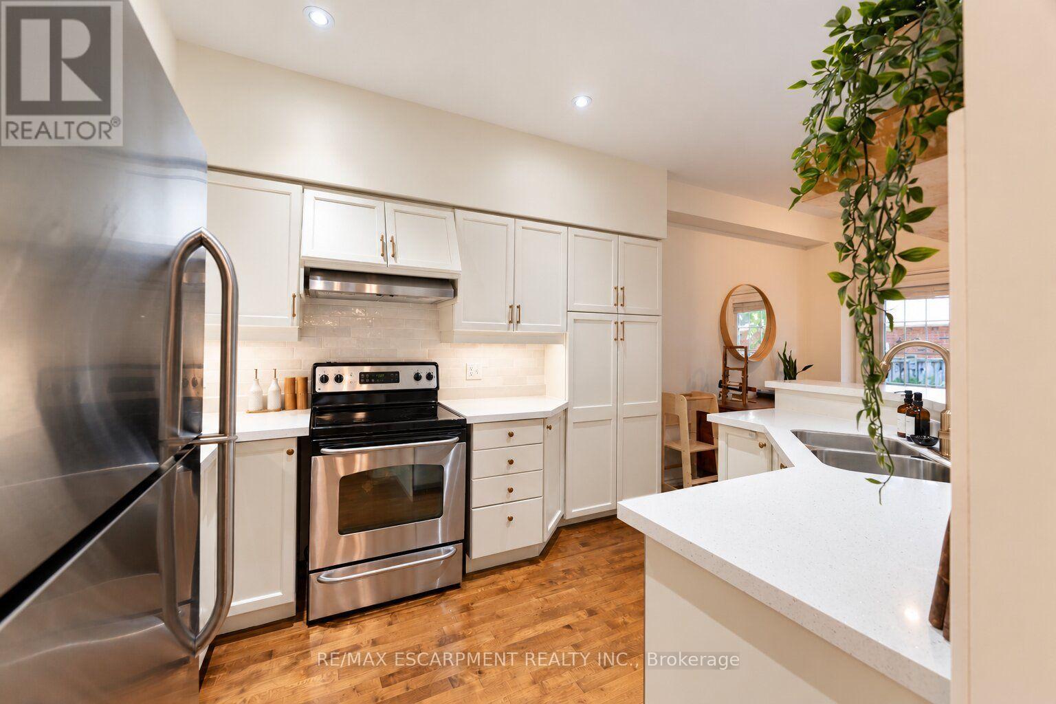 24 - 1375 Stephenson Drive, Burlington, Ontario  L7S 2M5 - Photo 13 - W14103324
