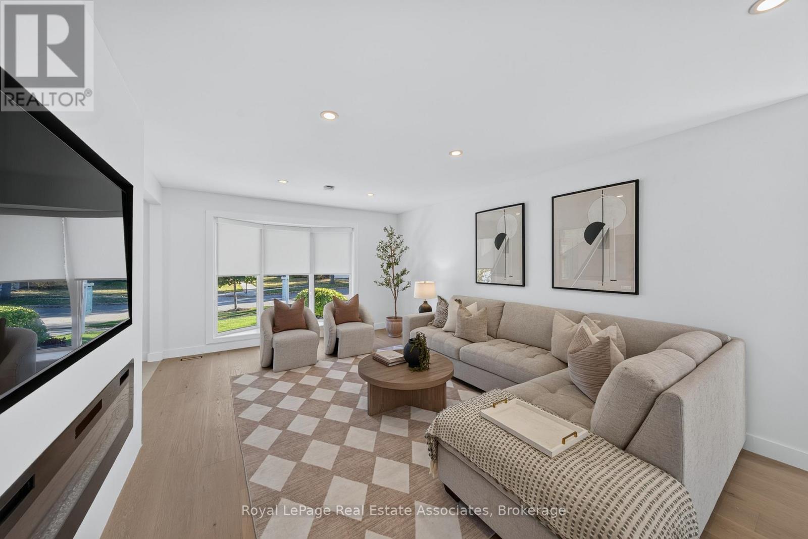 2141 Herridge Drive, Mississauga, Ontario  L5K 1N4 - Photo 4 - W14103344