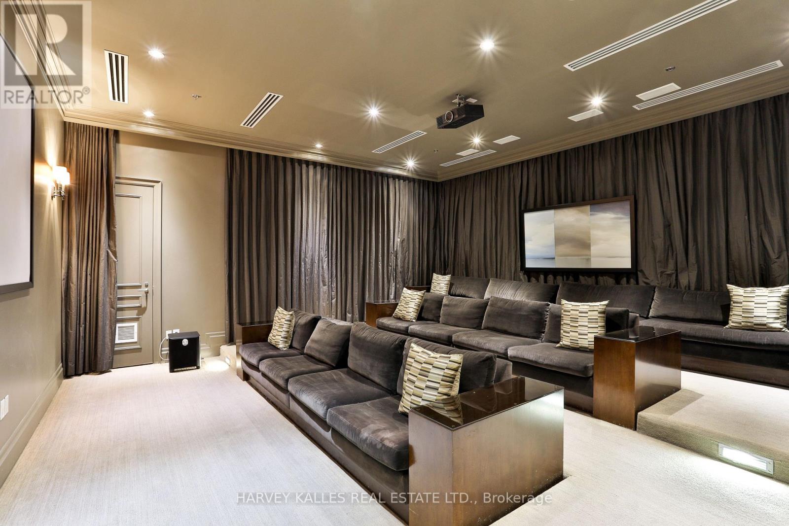 Th9 - 21 Burkebrook Place, Toronto, Ontario  M4G 0A2 - Photo 44 - C14080950