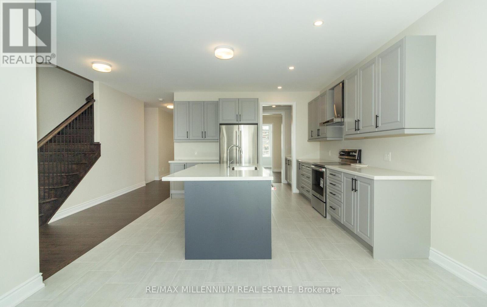 81 Bearberry Road, Springwater, Ontario  L0L 1Y3 - Photo 12 - S14084744