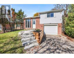 34 HICKLING TRAIL, Barrie, Ontario