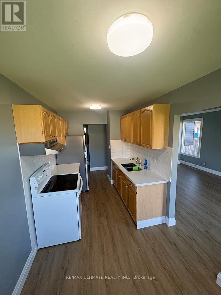 22 Sultan Pool Drive, Toronto, Ontario  M9V 4M2 - Photo 9 - W14095792