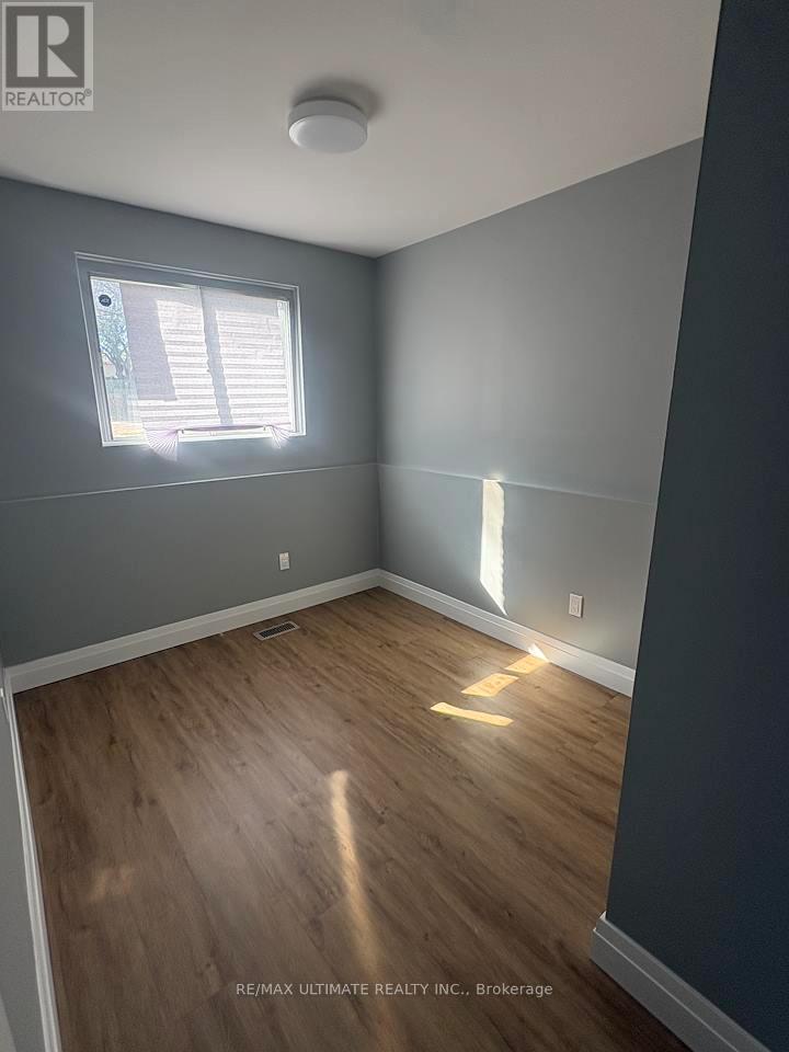 22 Sultan Pool Drive, Toronto, Ontario  M9V 4M2 - Photo 12 - W14095792