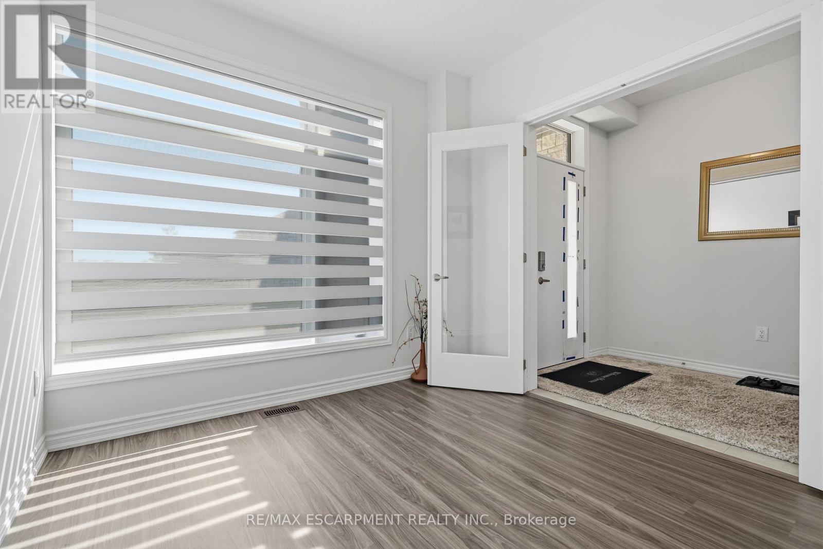 147 Midland Place, Welland, Ontario  L3B 0H4 - Photo 3 - X14103264
