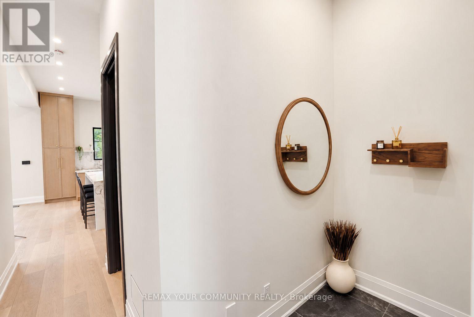 1415 Rebecca Street, Oakville, Ontario  L6L 1Z6 - Photo 3 - W14101204