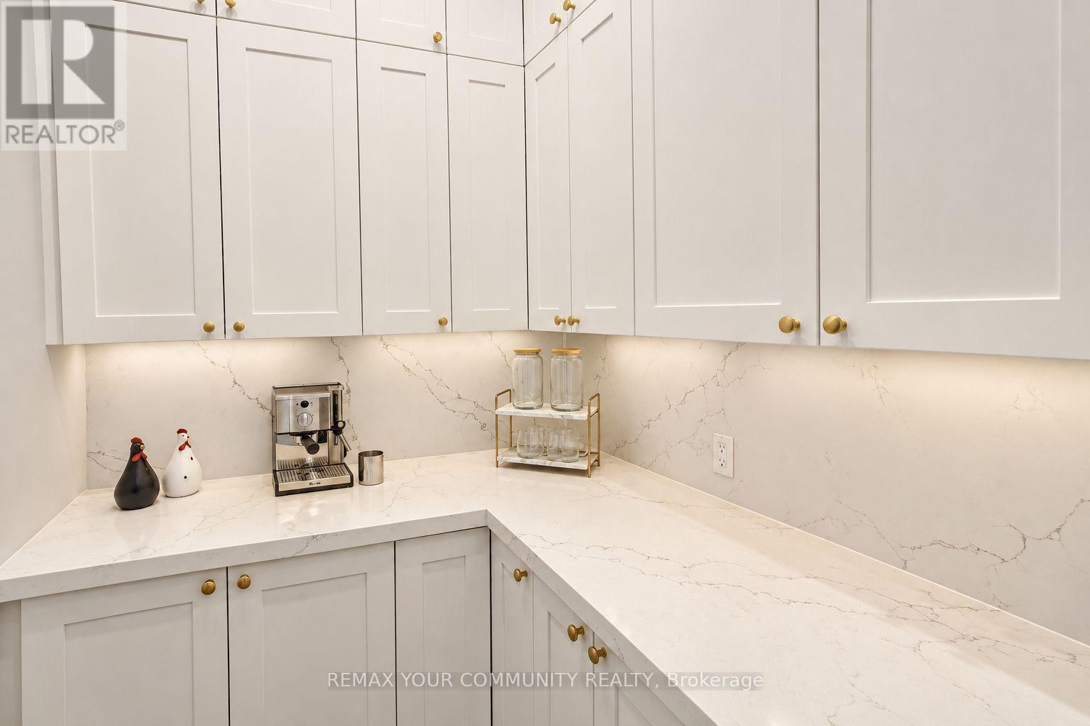 1415 Rebecca Street, Oakville, Ontario  L6L 1Z6 - Photo 8 - W14101204