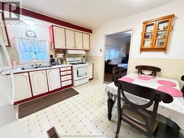 24 Sutton Court, Chatham, Ontario  N7L 4G4 - Photo 4 - 26024656