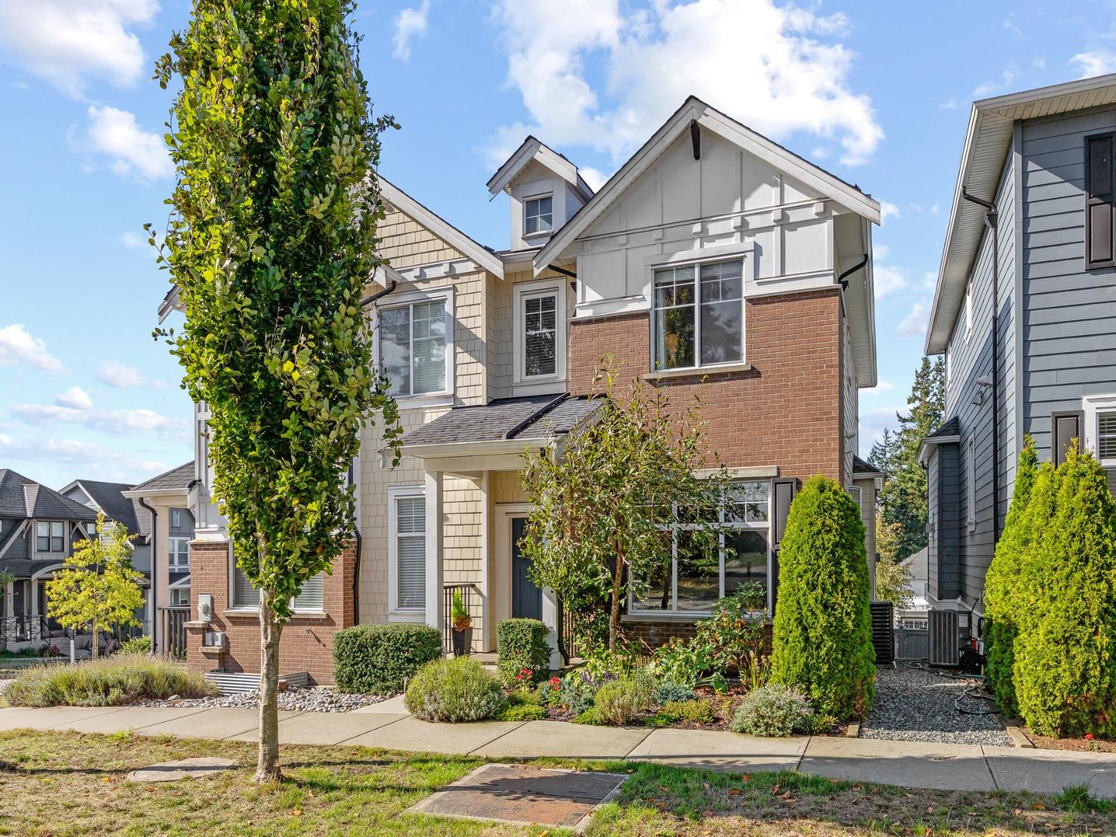 2209 165 Street, Surrey, British Columbia  V3Z 0L8 - Photo 1 - R3175613