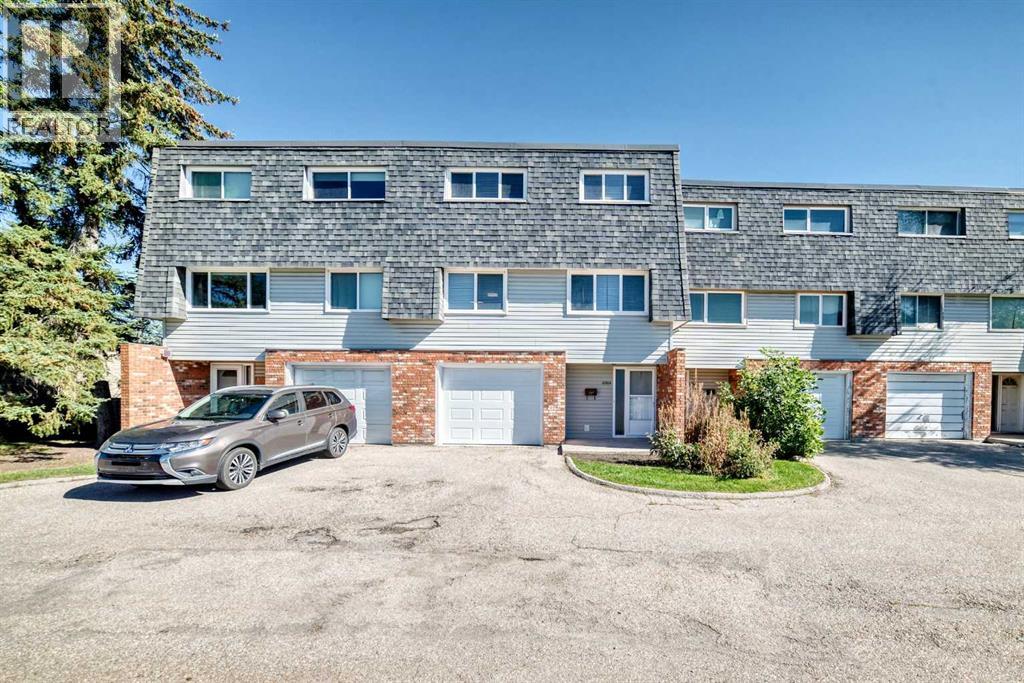 10304 Braeside Drive SW, Calgary, Alberta  T2W 1B4 - Photo 1 - A2347476