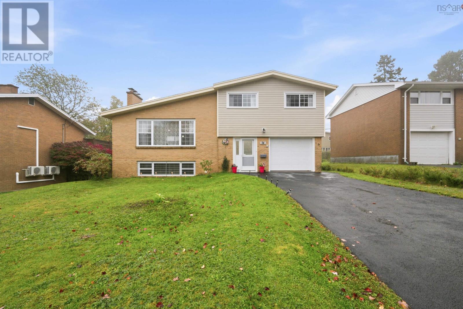 74 Hazelholme Drive, Halifax, Nova Scotia  B3M 1N5 - Photo 1 - 202626349