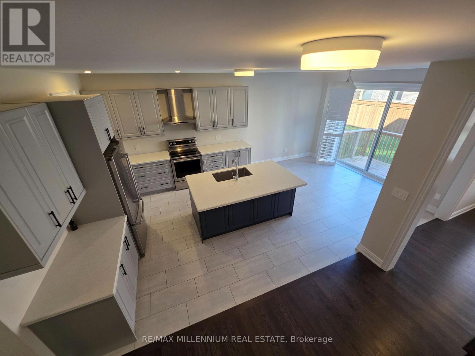 81 Bearberry Road, Springwater, Ontario  L0L 1Y3 - Photo 47 - S14084744