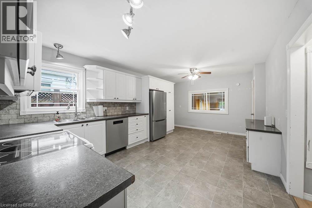 69 Sixth Avenue, Brantford, Ontario  N3S 1A8 - Photo 15 - 40871387