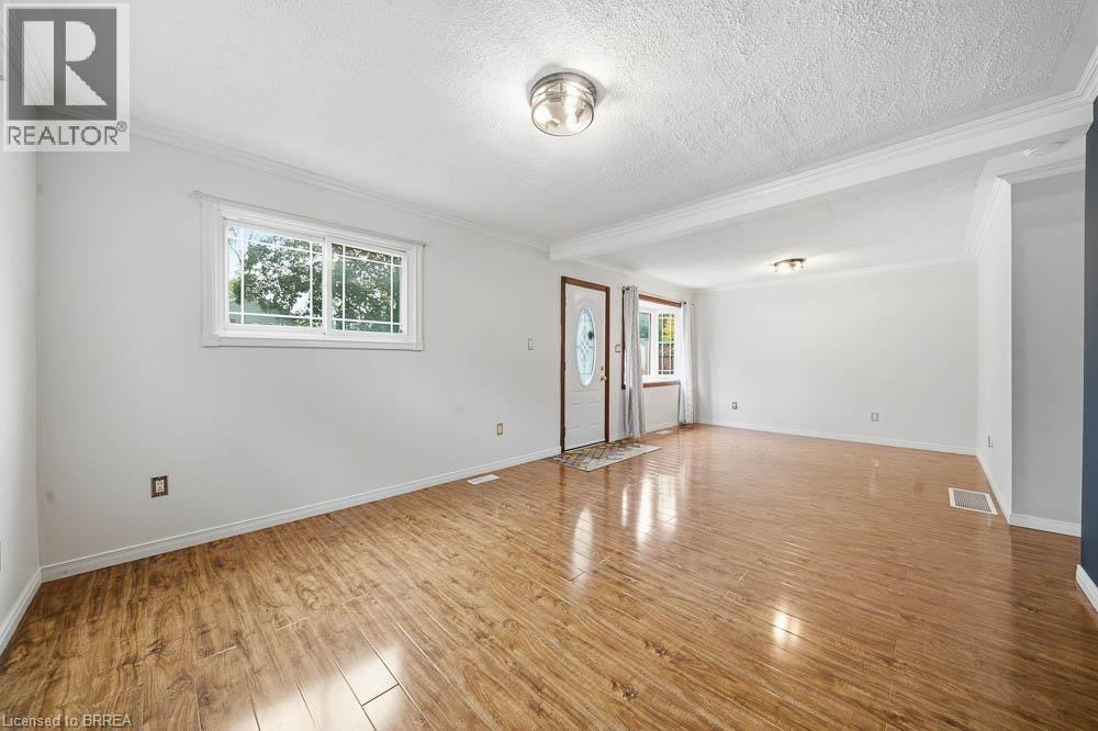 69 Sixth Avenue, Brantford, Ontario  N3S 1A8 - Photo 12 - 40871387