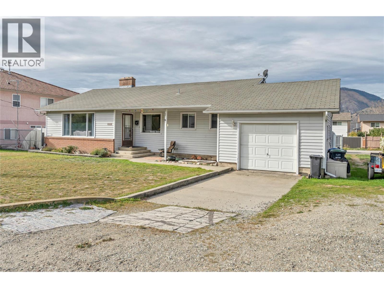 2625 South Main Street, Penticton, British Columbia