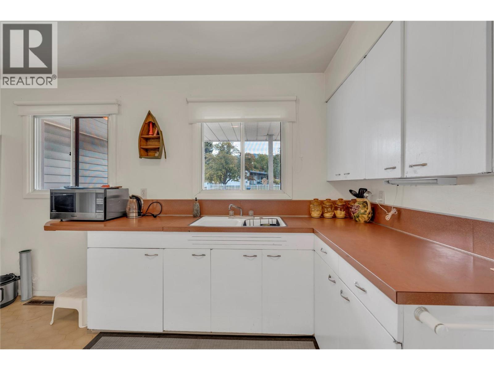 2625 South Main Street, Penticton, British Columbia  V2A 5J4 - Photo 13 - 10403587