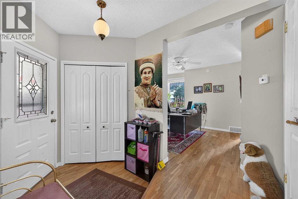 36 Templegreen Bay NE, Calgary, Alberta  T1Y 4Z3 - Photo 6 - A2339105
