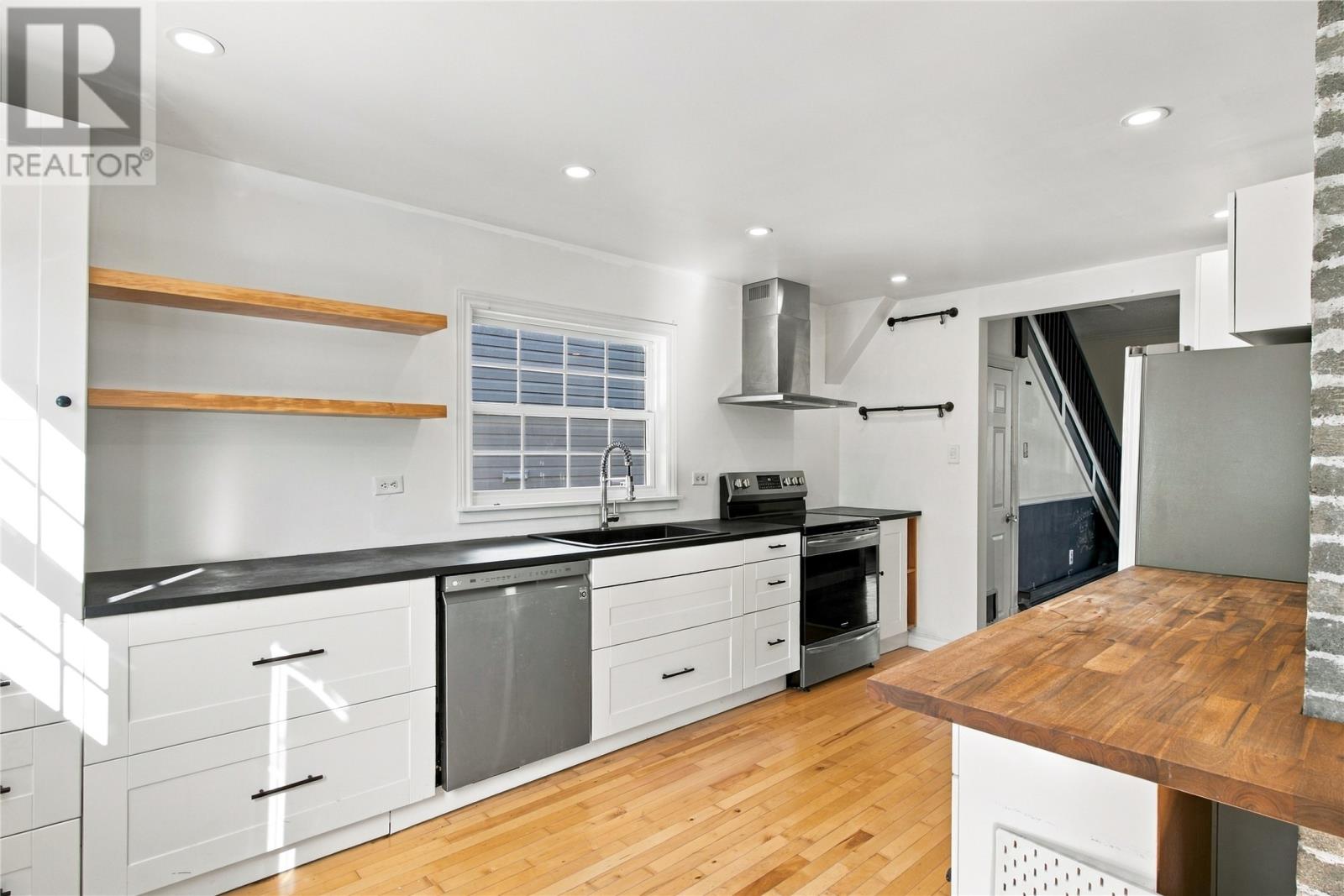 31 Smith Avenue, St.John's — photo 9