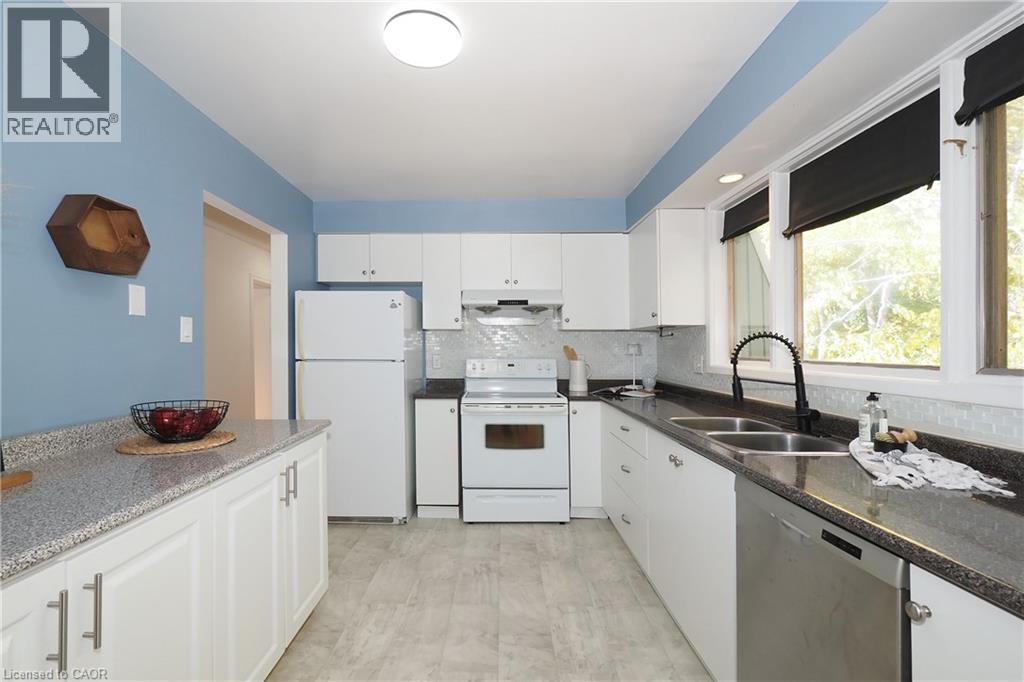 98 Amos Avenue, Waterloo, Ontario  N2L 5C4 - Photo 6 - 40869005
