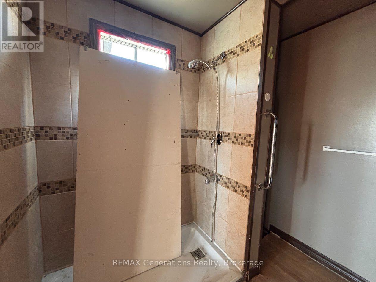 10 Adjala Avenue, Manitouwadge, Ontario  P0T 2C0 - Photo 14 - X14103418