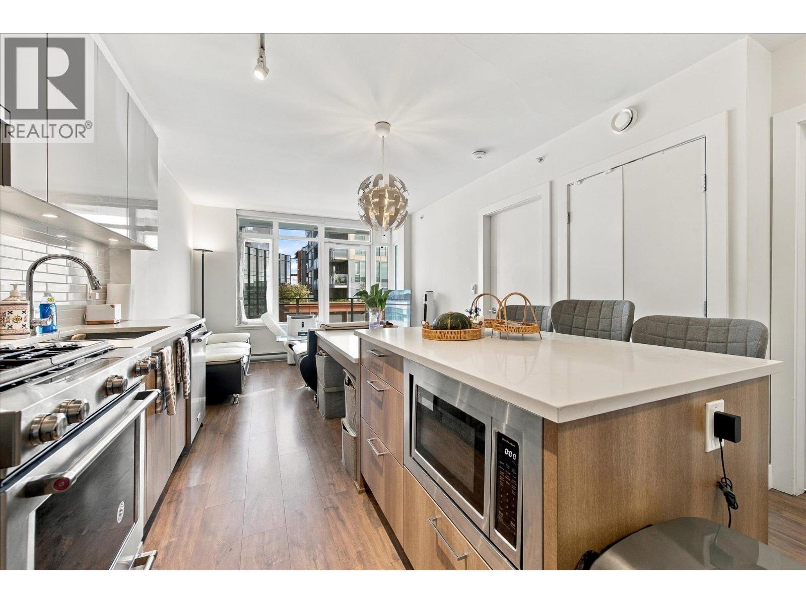 708 258 Nelson's Court, New Westminster, British Columbia  V3L 0J9 - Photo 3 - R3177422