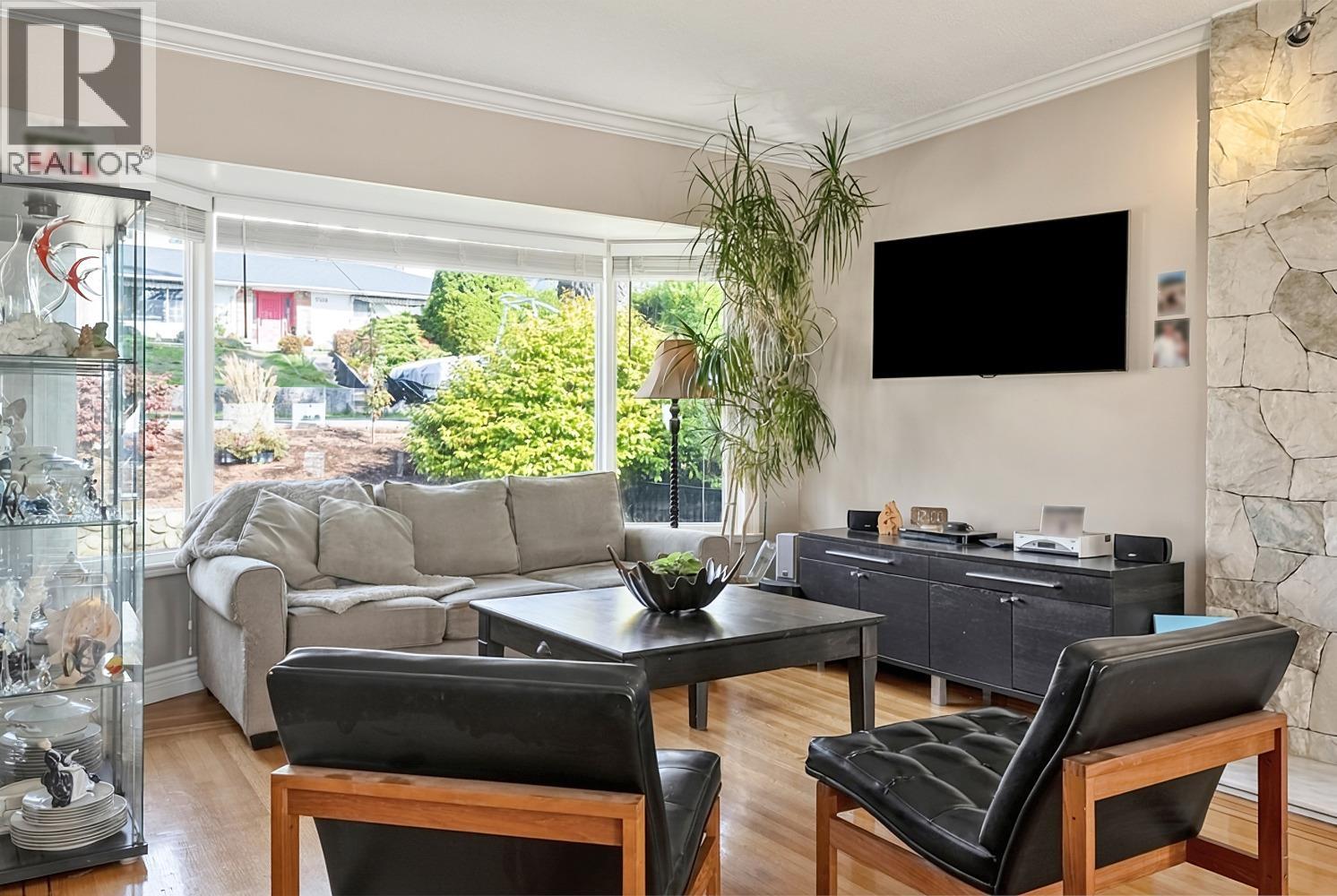 5570 Carson Street, Burnaby, British Columbia  V5J 2Z2 - Photo 12 - R3177420