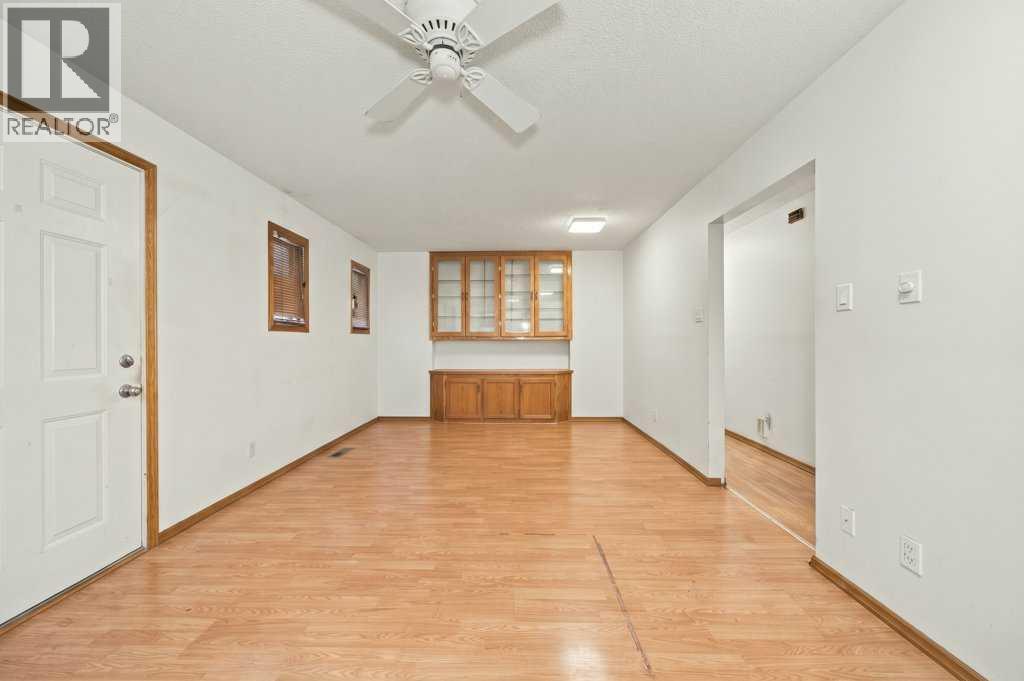 8528 Bowglen Road NW, Calgary, Alberta  T3B 2T3 - Photo 11 - A2353882