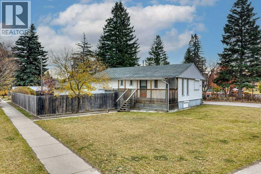 8528 Bowglen Road NW, Calgary, Alberta  T3B 2T3 - Photo 20 - A2353882