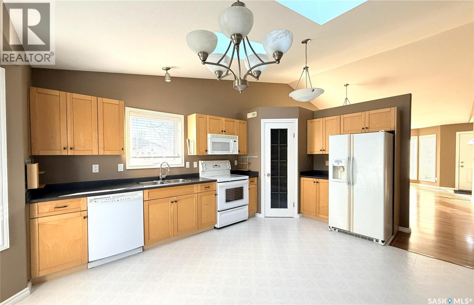 562 Blackburn Crescent, Saskatoon, Saskatchewan  S7V 1E8 - Photo 9 - SK051115
