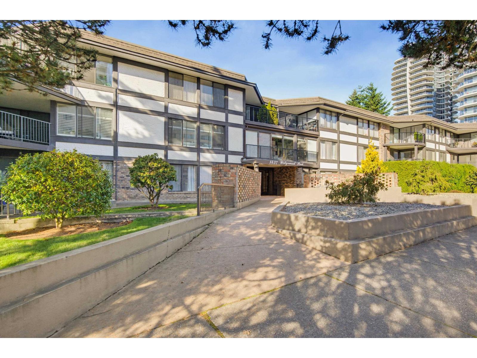 313 1437 Foster Street, White Rock, British Columbia  V4B 3X6 - Photo 3 - R3168298