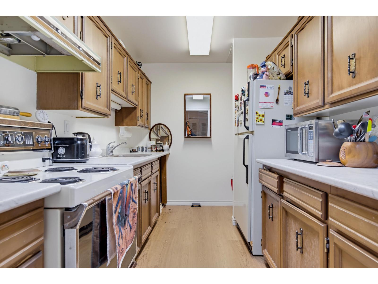 313 1437 Foster Street, White Rock, British Columbia  V4B 3X6 - Photo 13 - R3168298