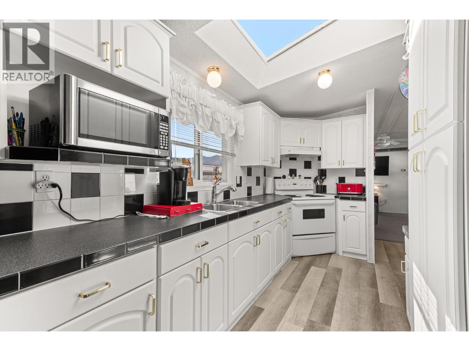 445 6th Avenue N Unit# 70, Creston, British Columbia V0B 1G3 - Photo 11 - 10403979