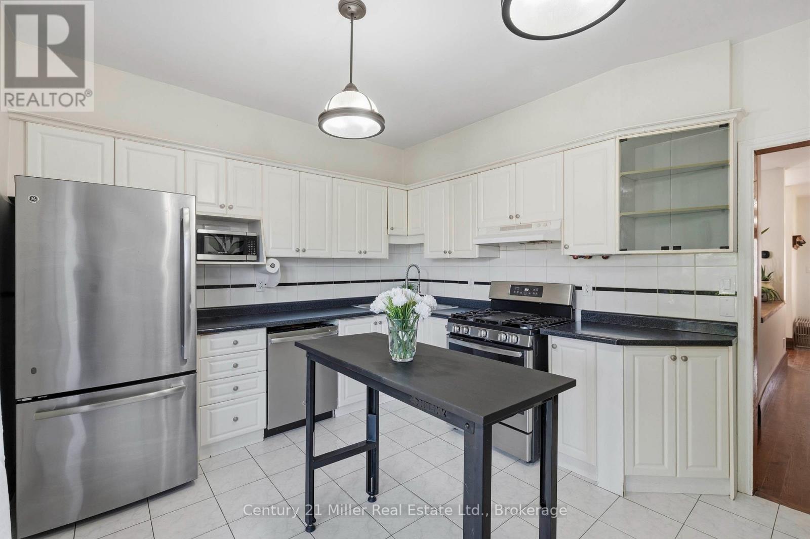 213 Boon Avenue, Toronto, Ontario  M6E 3Z7 - Photo 14 - W14100782