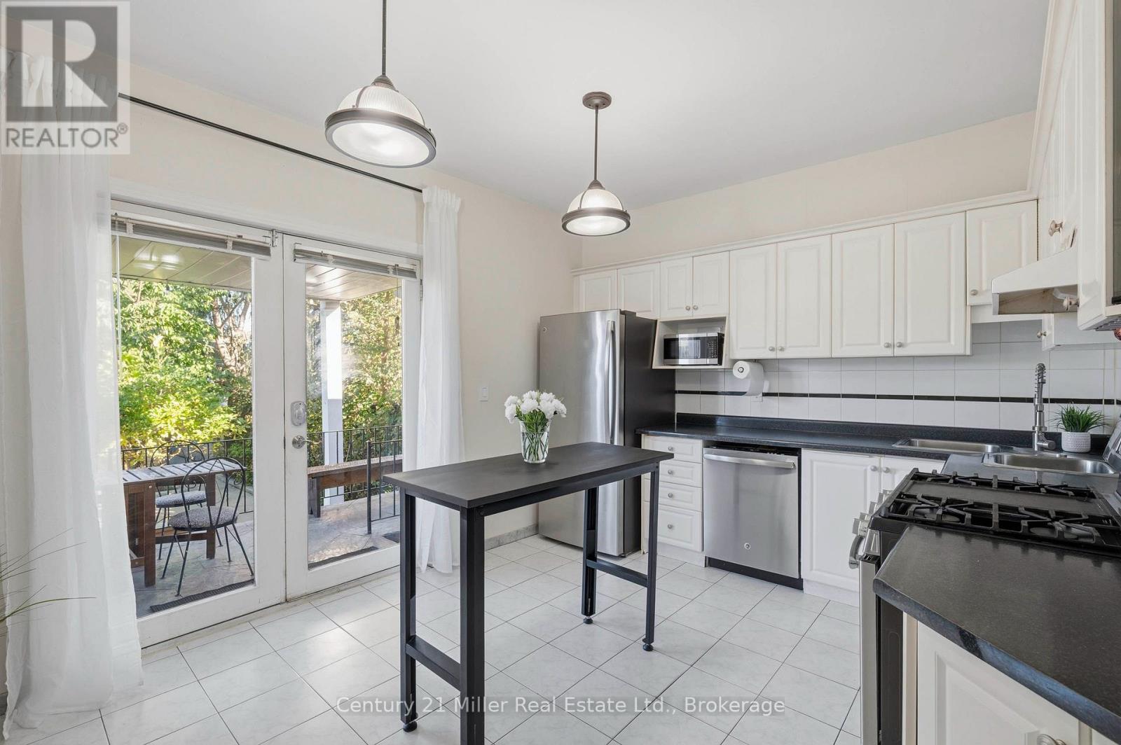 213 Boon Avenue, Toronto, Ontario  M6E 3Z7 - Photo 15 - W14100782